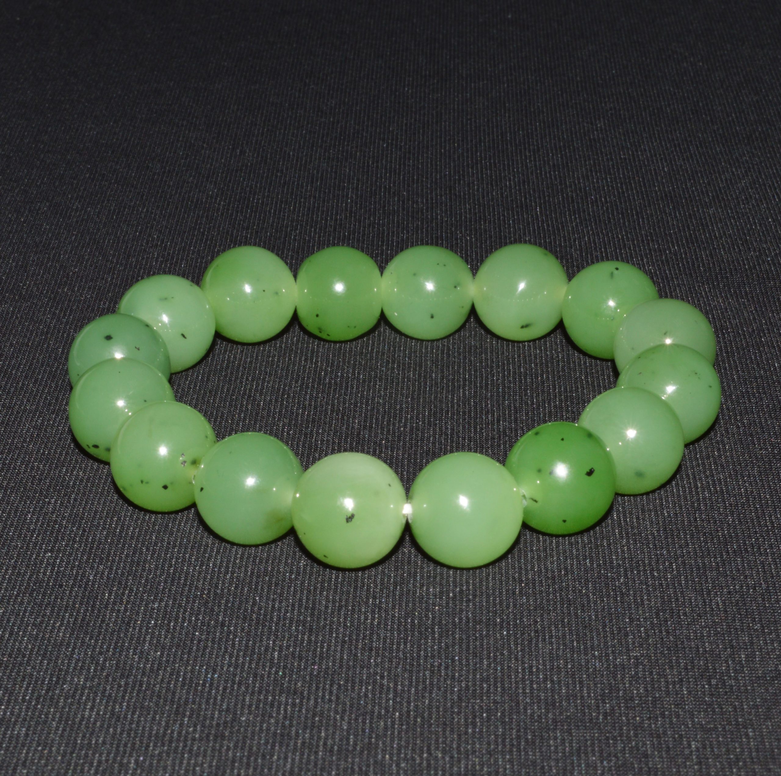 10mm Nephrite greenish traditional old style beads Jade bracelet (with –  gegegems